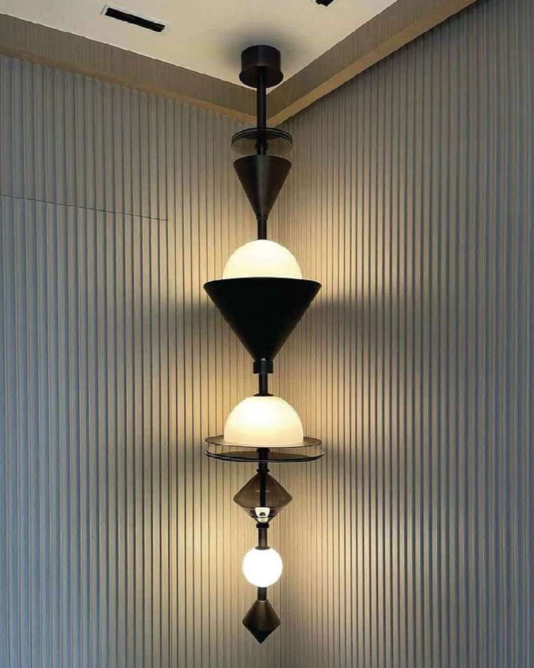 Beyond Lights - Geometric Pendant Light