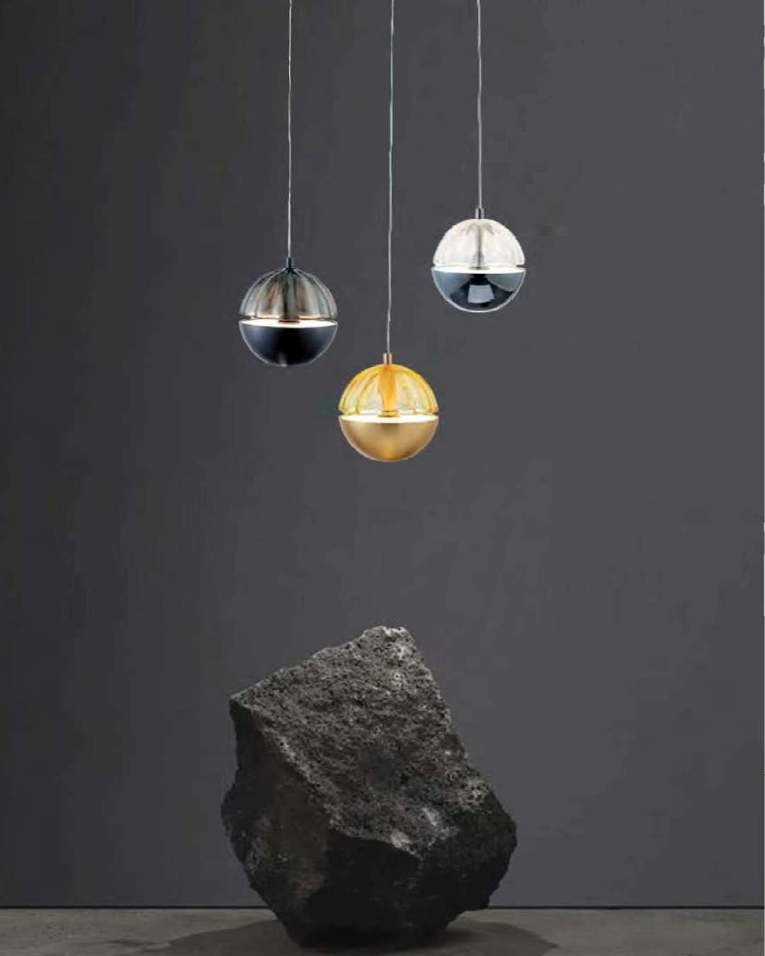 Beyond Lights - Sphere Pendant Light