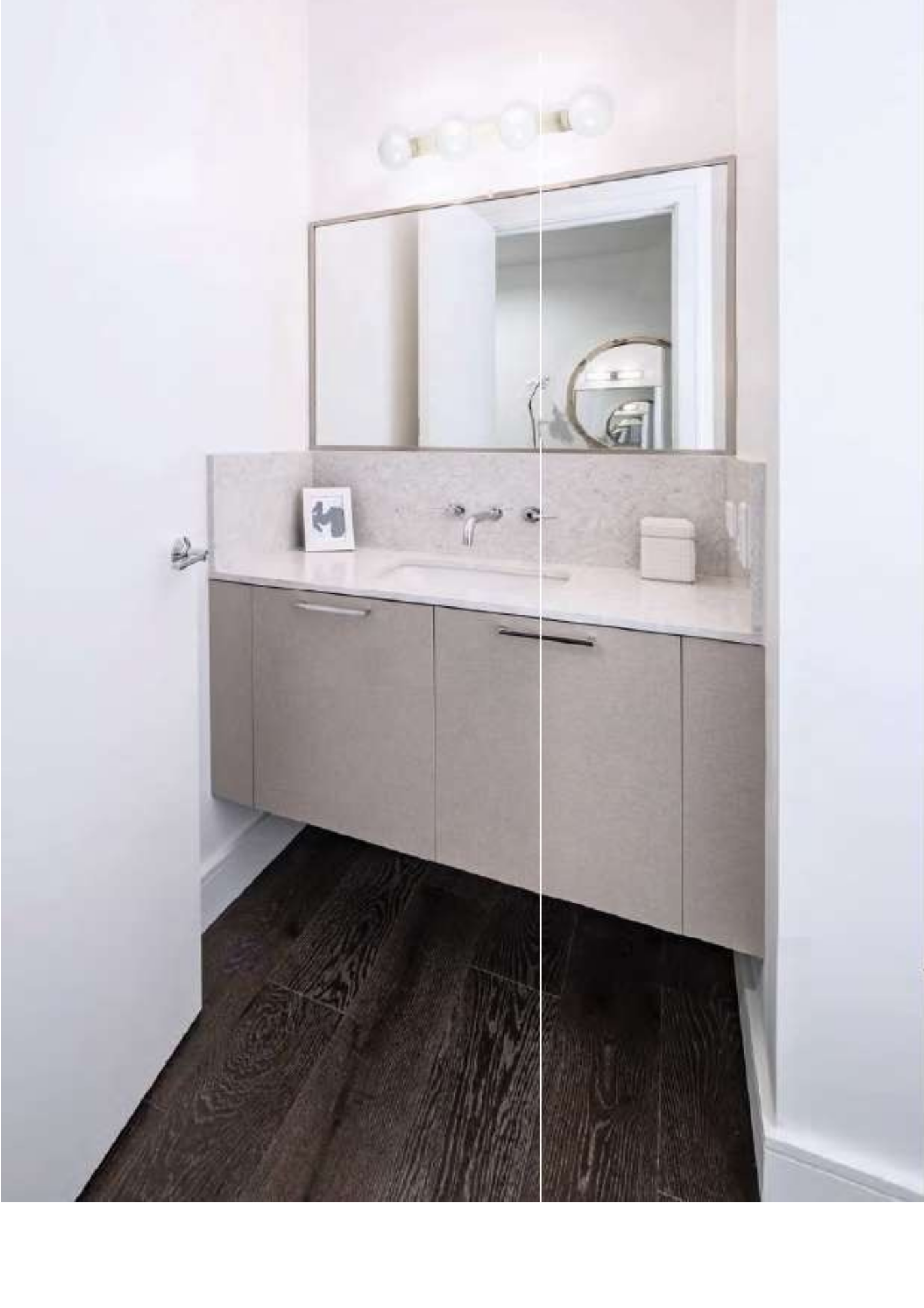 Beyond Lights - Globe Wall Light