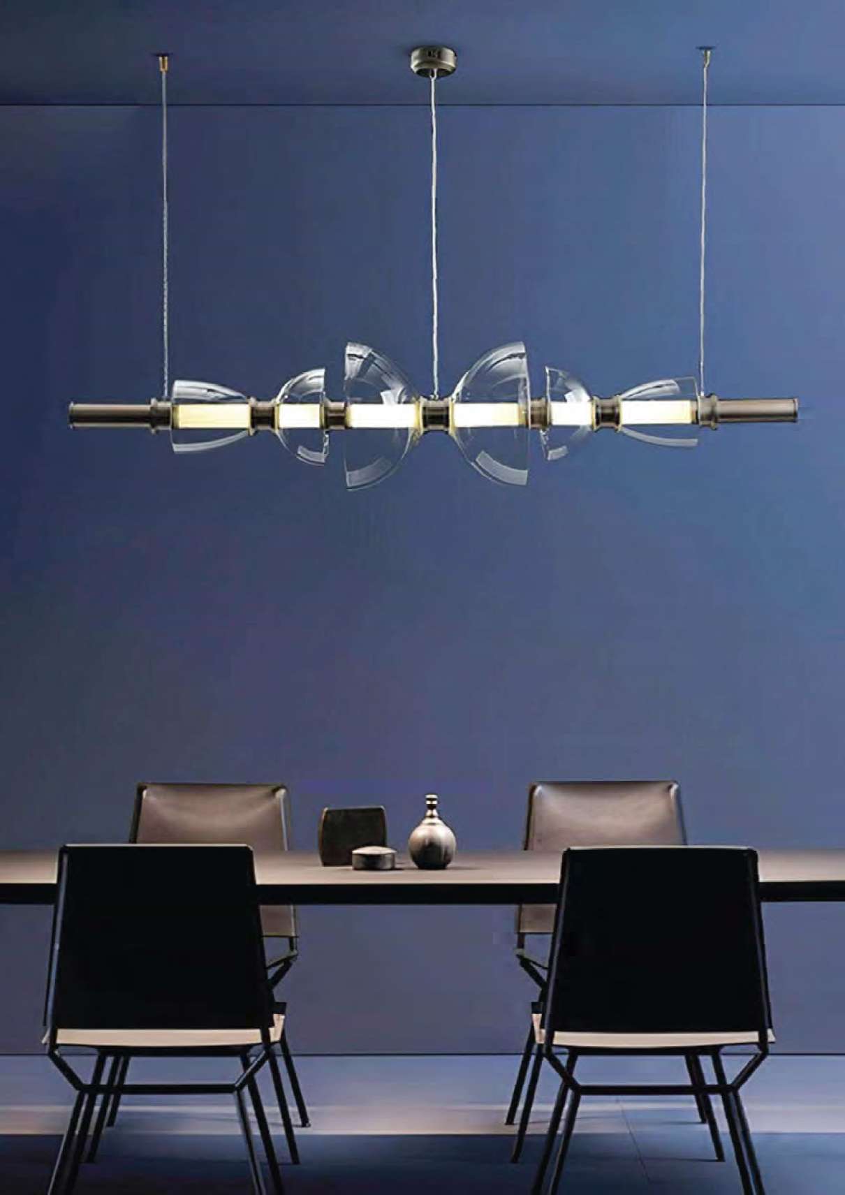 Beyond Lights - Linear Pendant Light