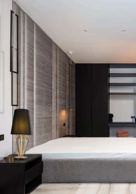 Beyond Lights - Gold Accent Lamp