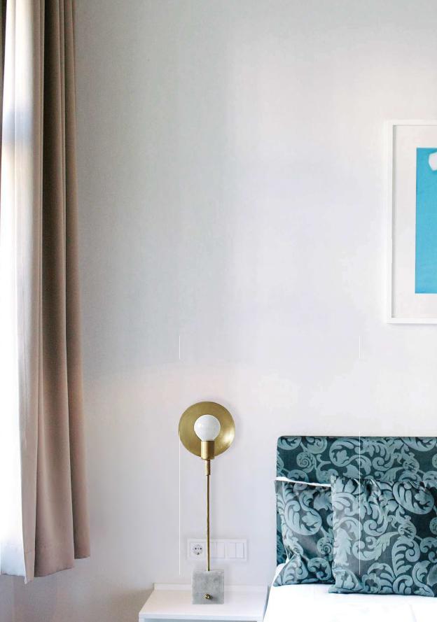 Beyond Lights - Brass Table Lamp