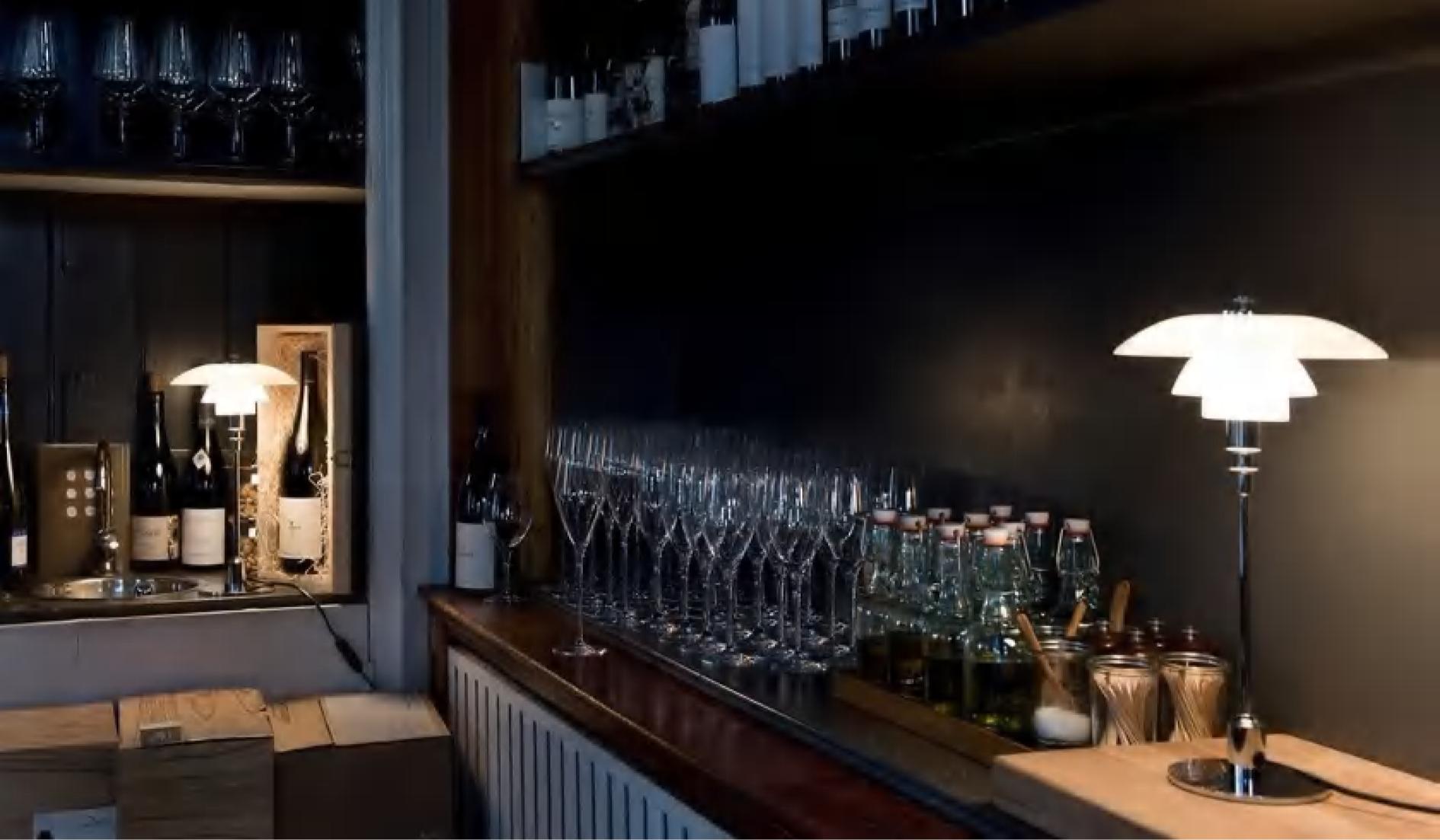 Beyond Lights - White Table Lamp