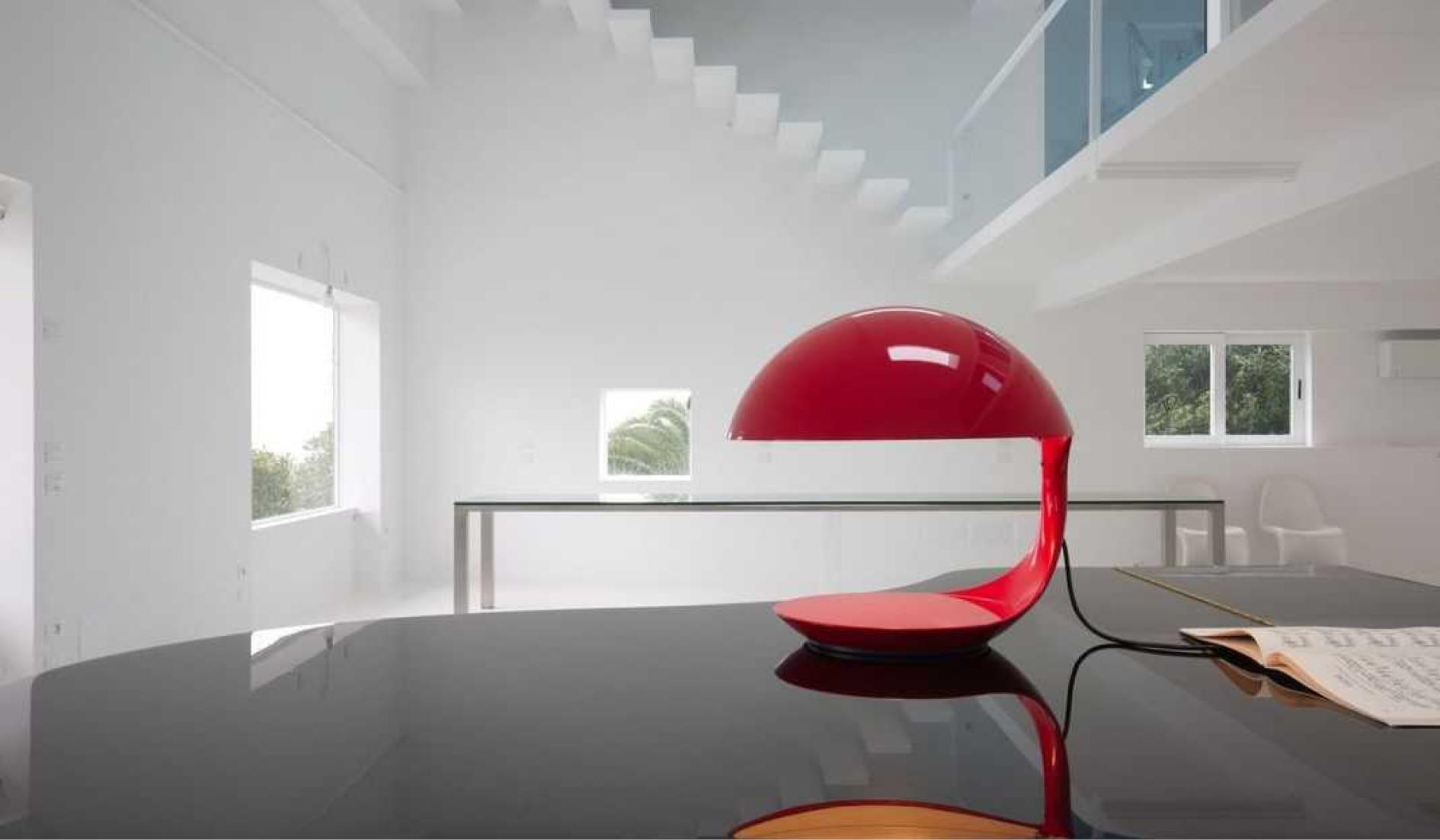 Beyond Lights - Red Table Lamp