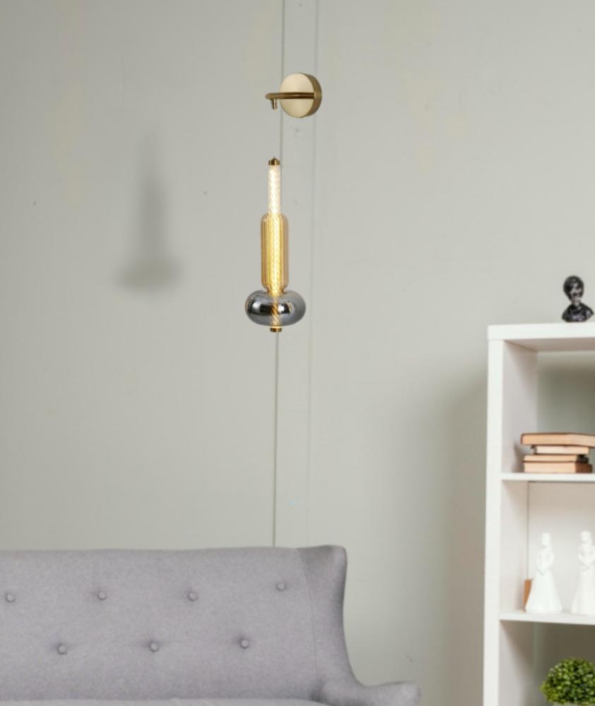 Beyond Lights - Brass Wall Light