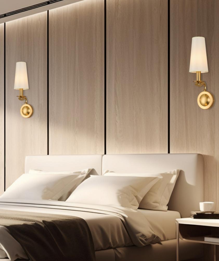Beyond Lights - Brass Wall Light