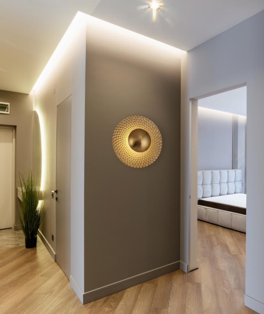 Beyond Lights - Gold Round Light