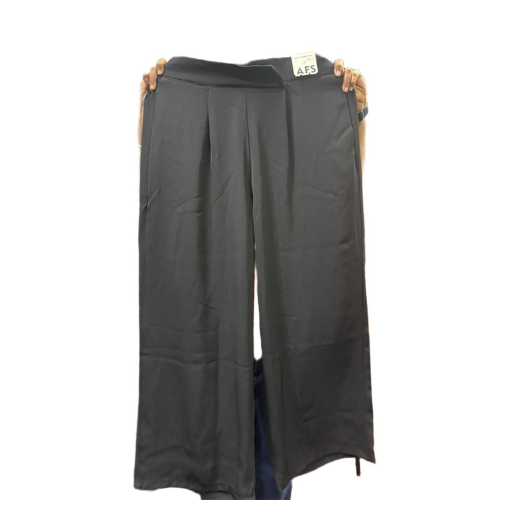 Girlfriend - Black Wide-Leg Trousers