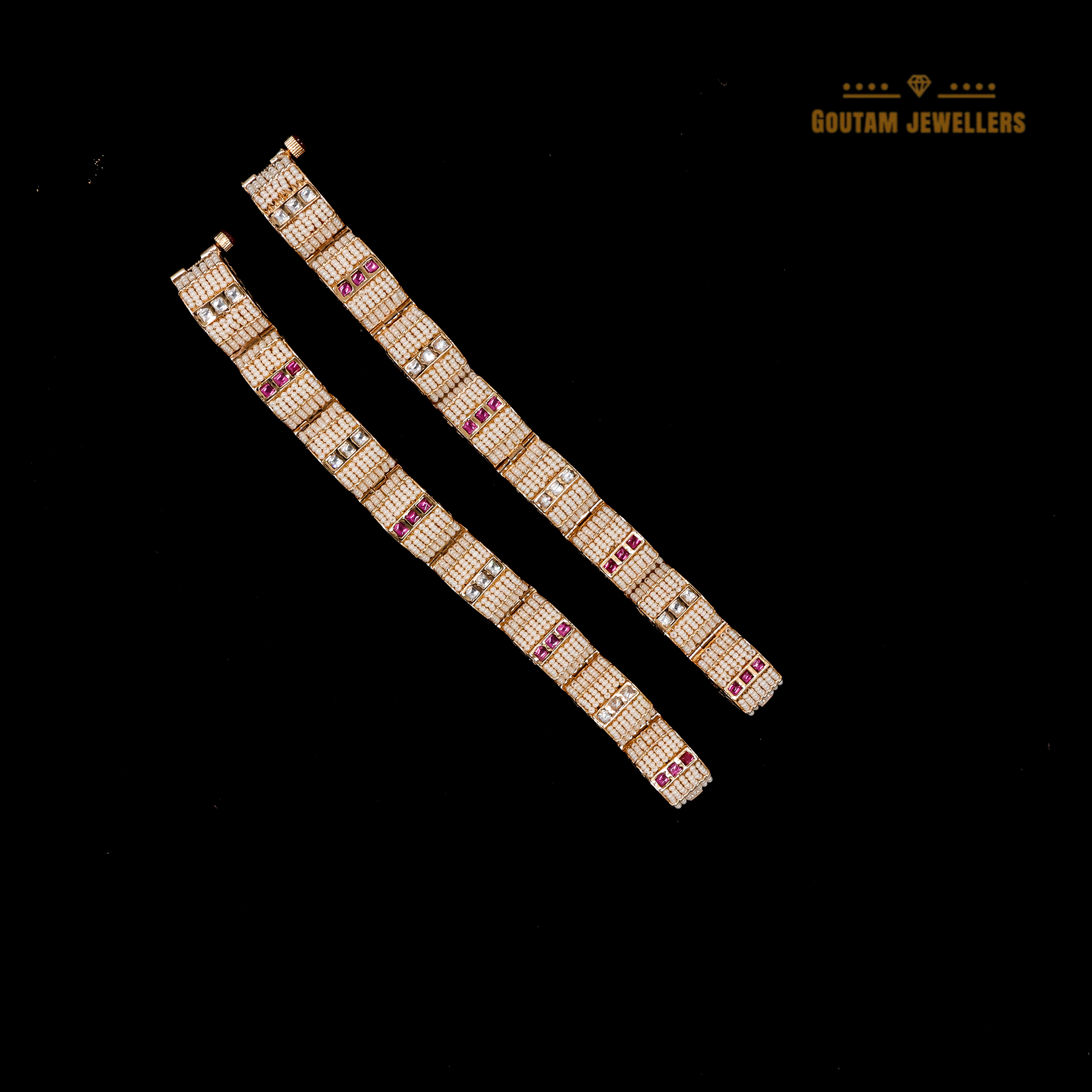 Goutam Jewellers By Ashok Rathod - Moti Ruby With White Kundan Gajra
