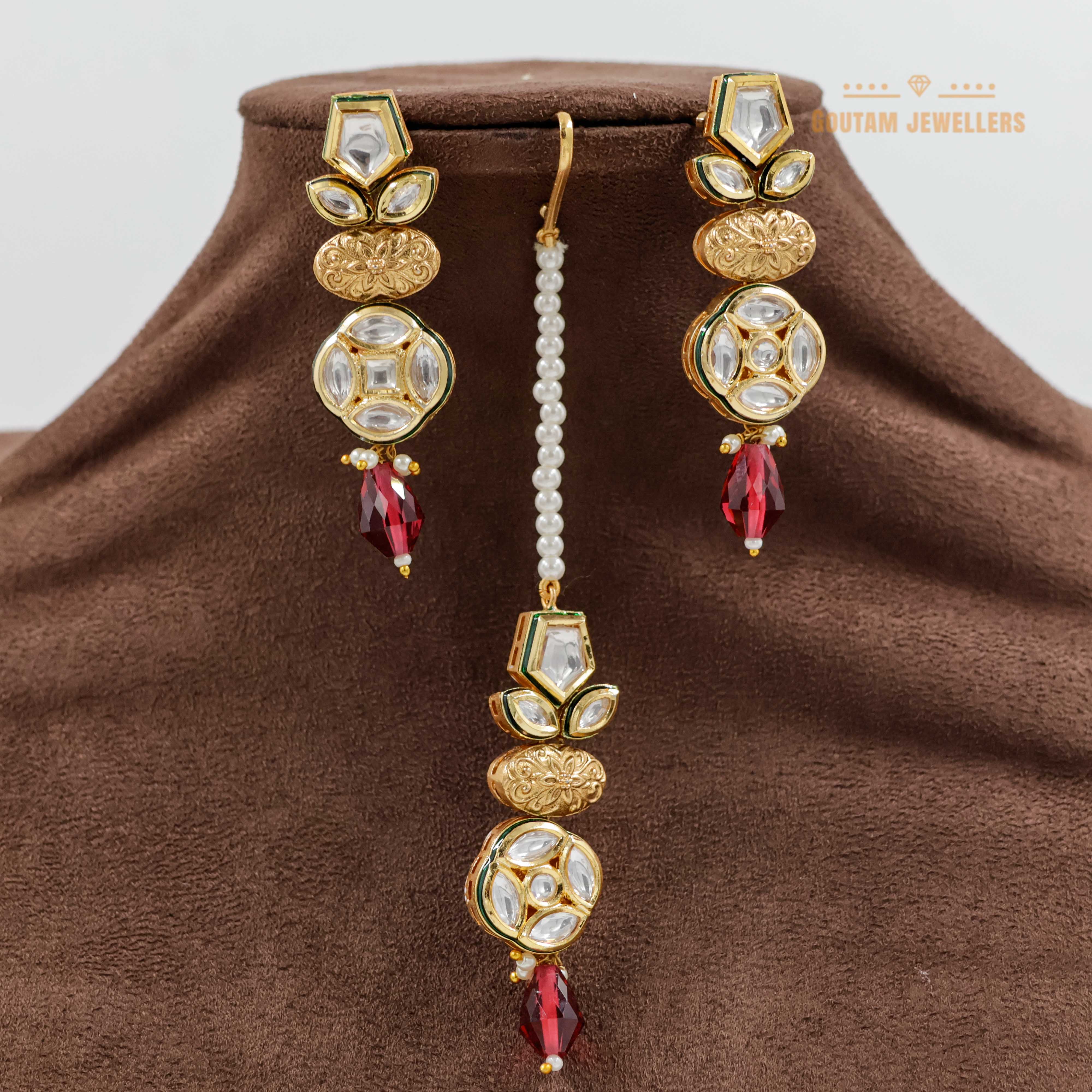 Goutam Jewellers By Ashok Rathod - 2Layers Moissanite Kundan Set