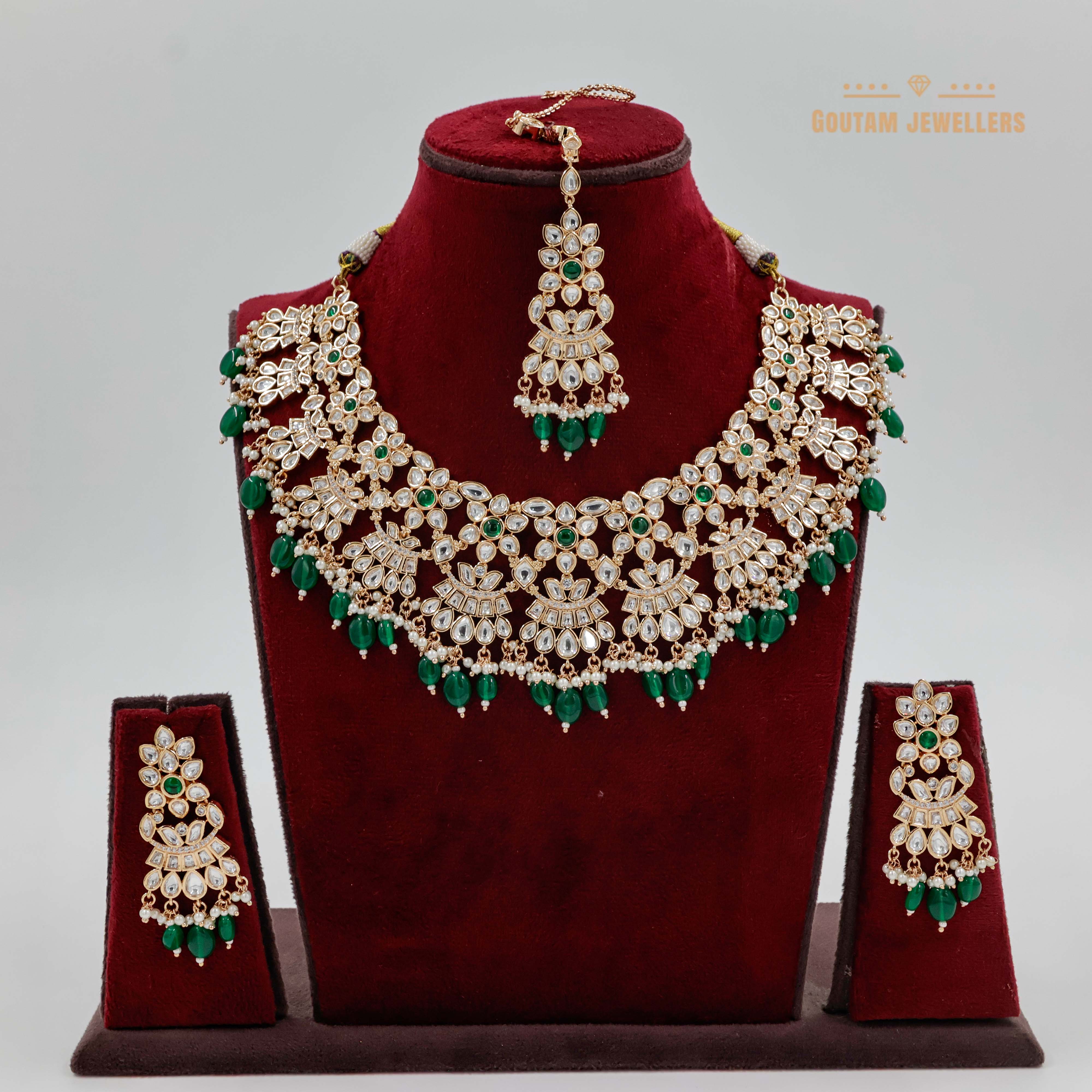Goutam Jewellers By Ashok Rathod - Heavy Green Color Moissanite Kundan Set