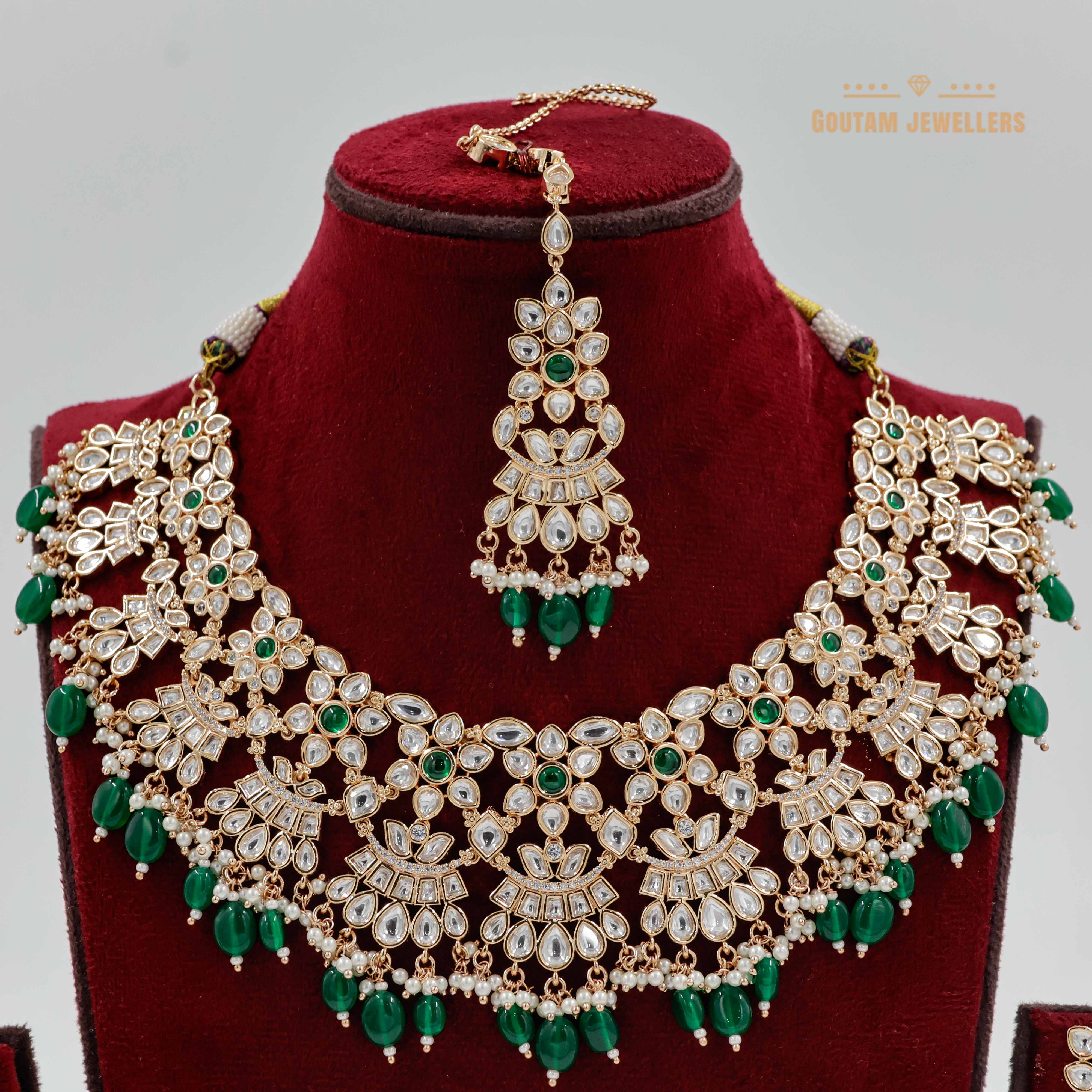 Goutam Jewellers By Ashok Rathod - Heavy Green Color Moissanite Kundan Set