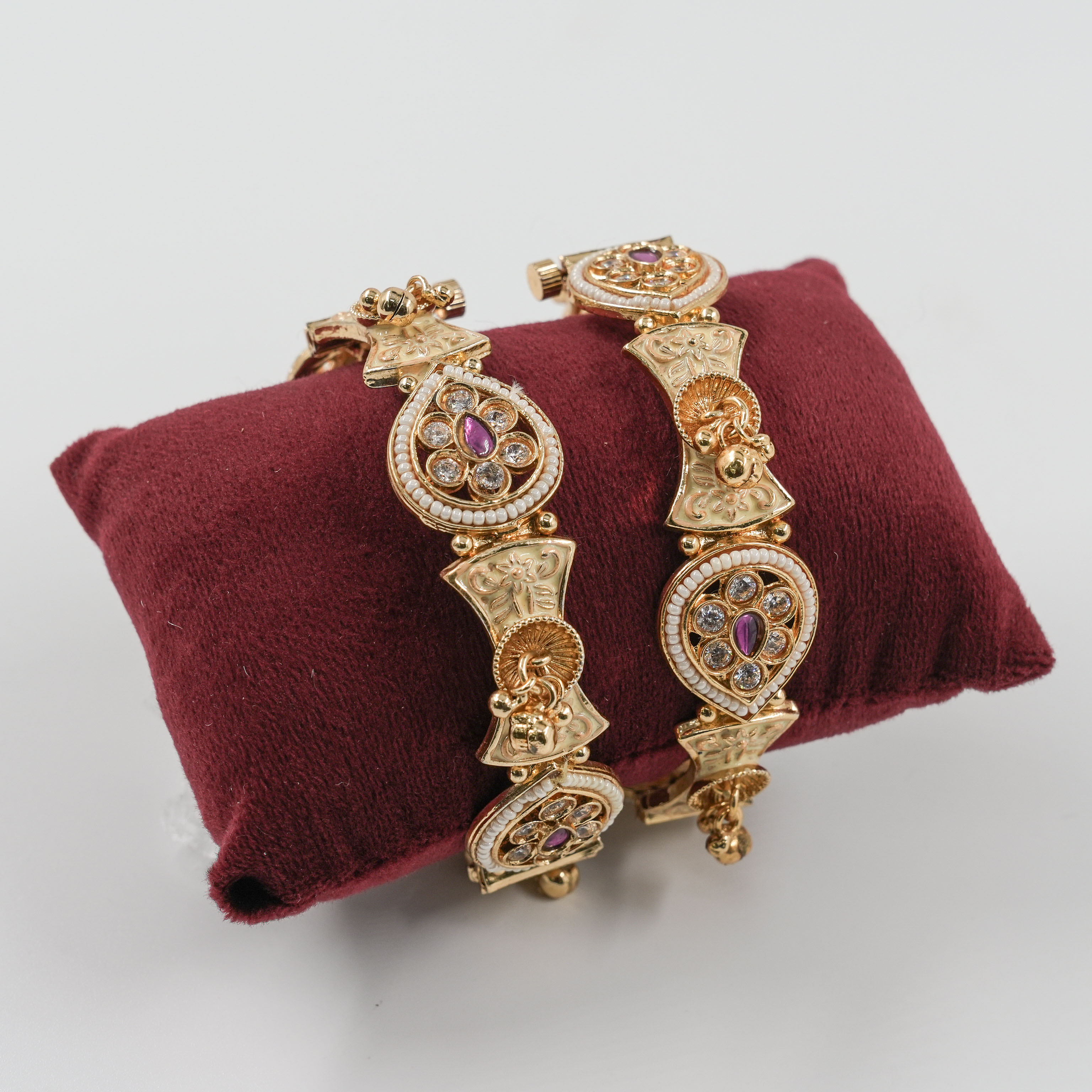 Rajwadi openable Kundan Bangle with Ghungroo