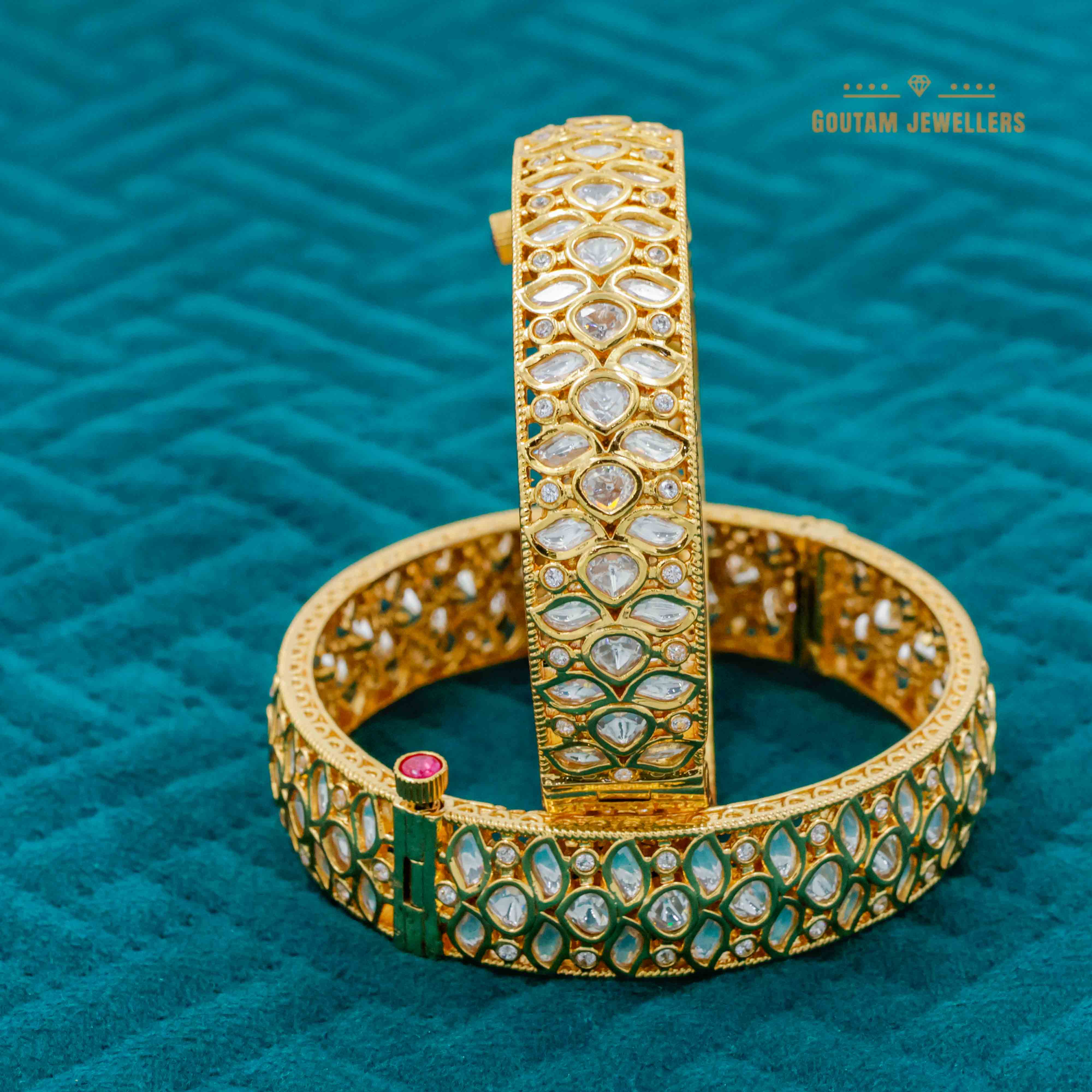 Leaf Design Polki Kundan Bangles