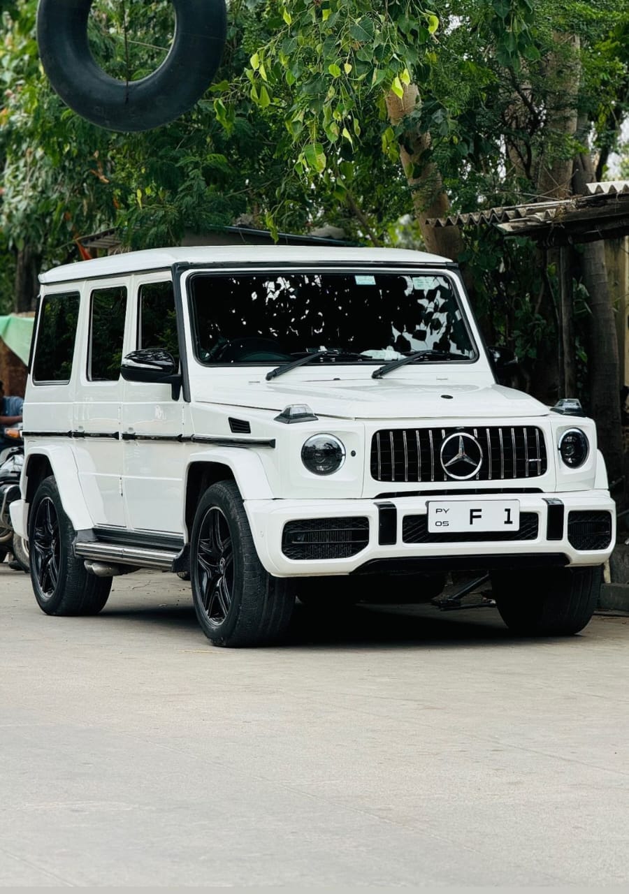 QJ Luxury Car Rentals - Mercedes Gwagon G63 v8
